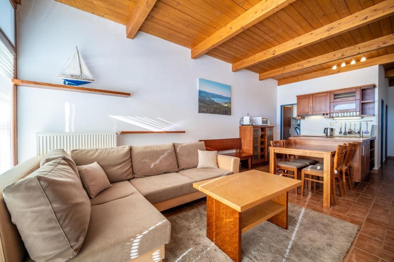 Apartment Doky D8 - Lipno Home Lipno nad Vltavou Ngoại thất bức ảnh
