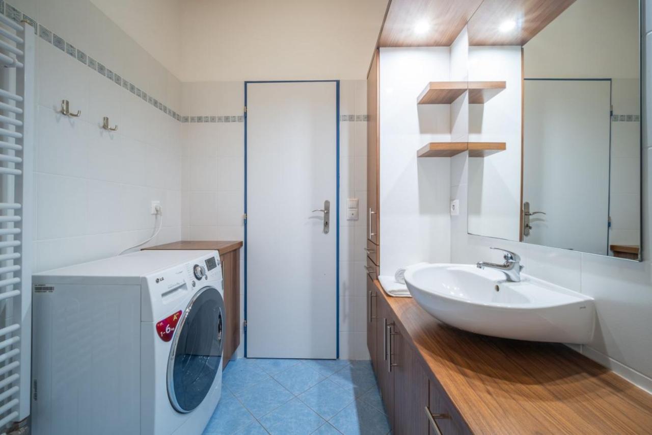 Apartment Doky D8 - Lipno Home Lipno nad Vltavou Ngoại thất bức ảnh